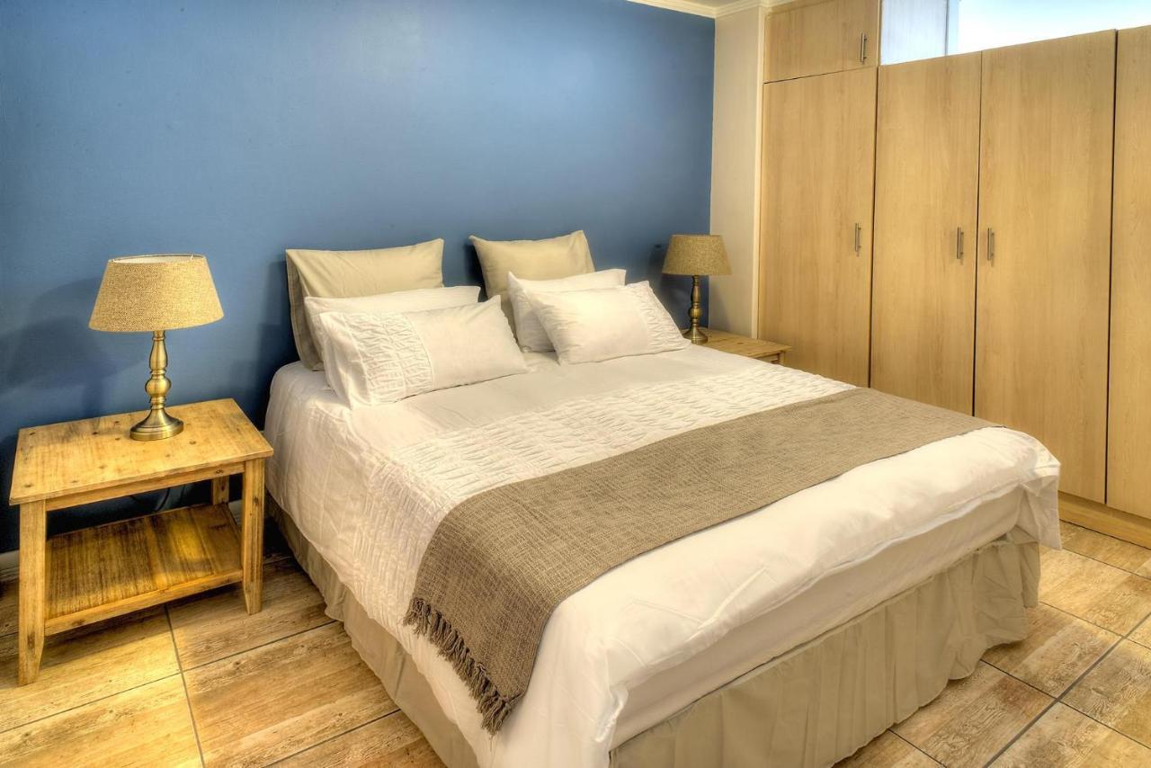 1 Bedroom In Four Seasons Apartment Cape Town